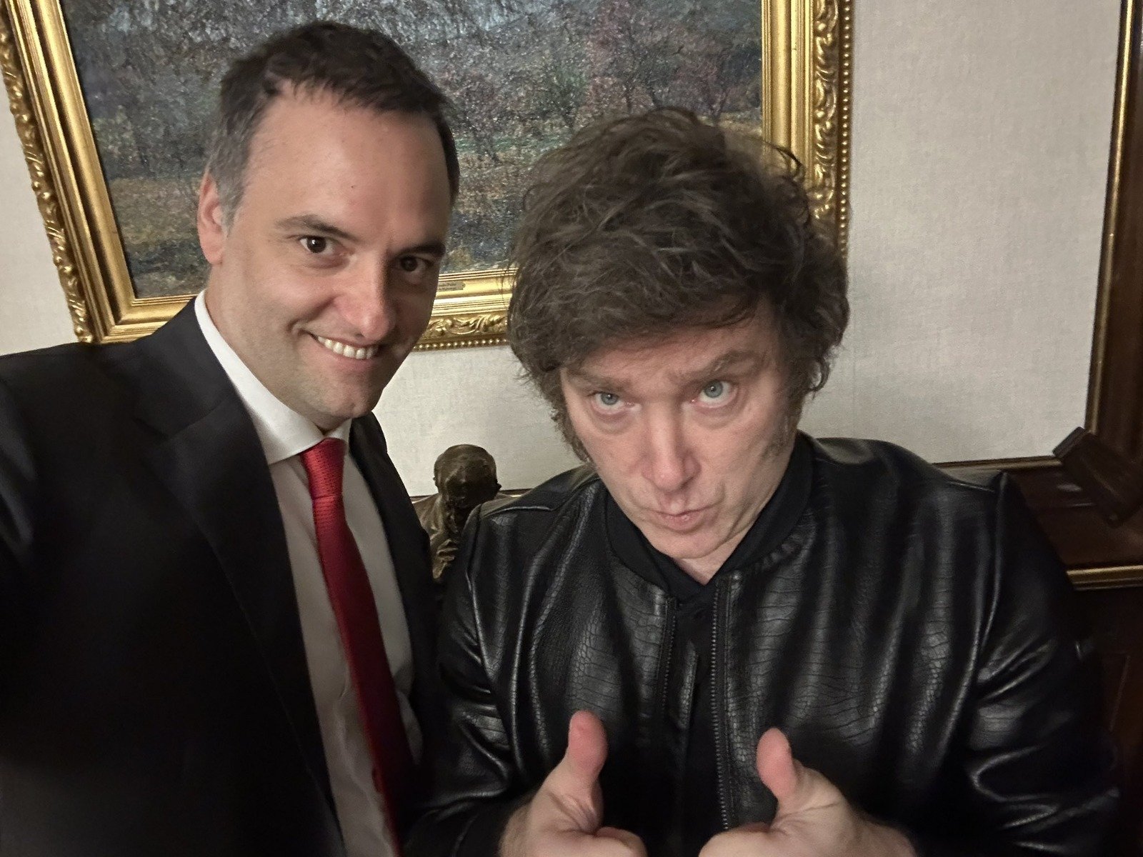  Milei recibió a Adorni y ratificó su respaldo en medio de las denuncias