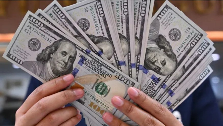  ¿Se terminó el “veranito”? El dólar vuelve a subir y se va a $ 1.435