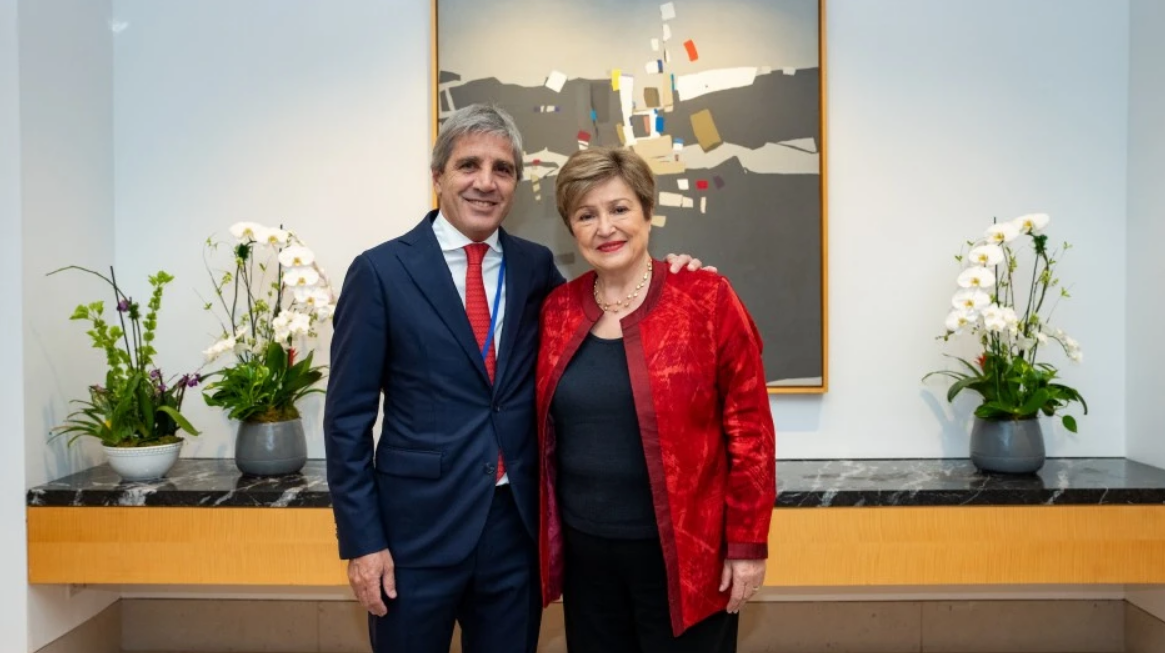  El Gobierno acordó con el FMI y espera USD 1.000 millones