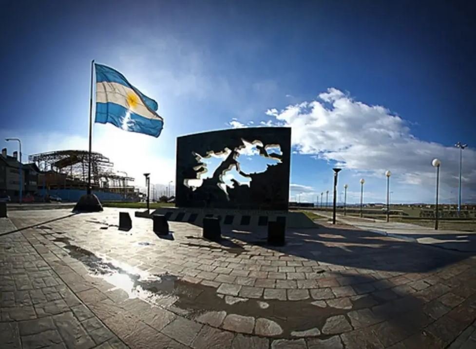  Donald Trump evalúa quitar el respaldo a Reino Unido por las Islas Malvinas