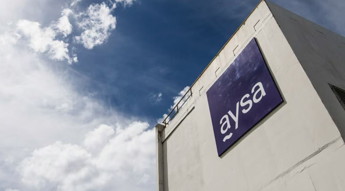  El Gobierno acelera la privatización de AySA y licitará el 90% de sus acciones