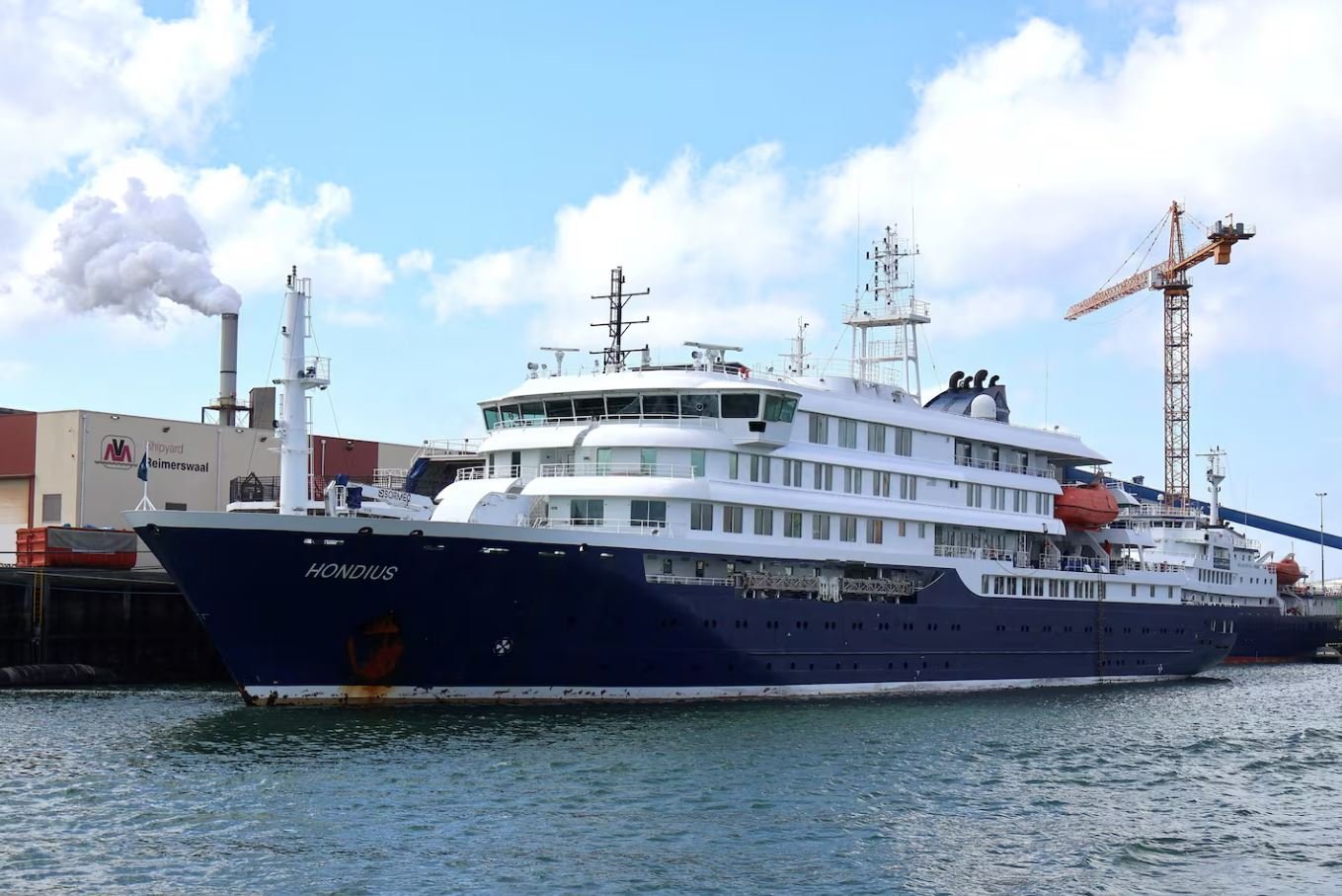  Por razones humanitarias, España permitirá el ingreso del crucero con brote de hantavirus