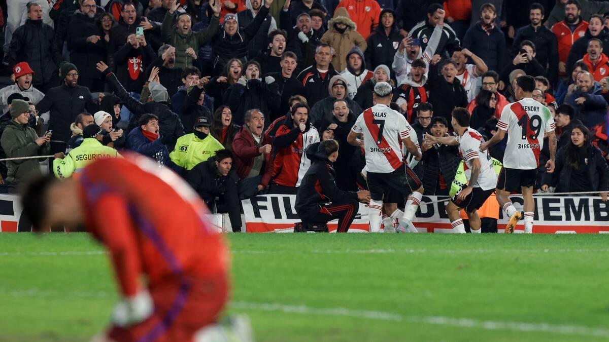  En una definición para el infarto, River venció por penales a San Lorenzo y avanzó a cuartos de final del Apertura