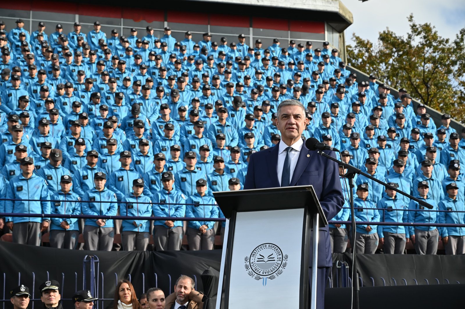  La Ciudad suma 650 policías y Jorge Macri advierte: “Si del otro lado reina el caos, vamos a ser un muro contra la barbarie”