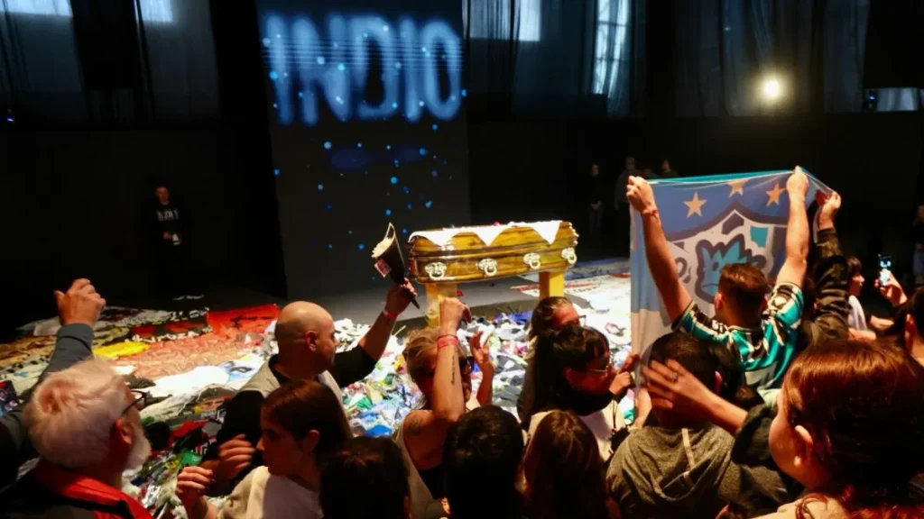  La despedida masiva al Indio Solari quedó entre los funerales más populares de la historia