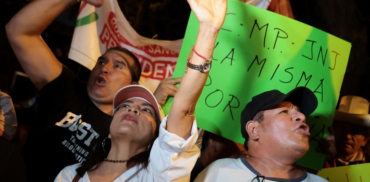  Perú aguarda el conteo de los últimos votos: con el 97% escrutado, Fujimori se acerca a Sánchez y la diferencia es de menos de 30 mil votos