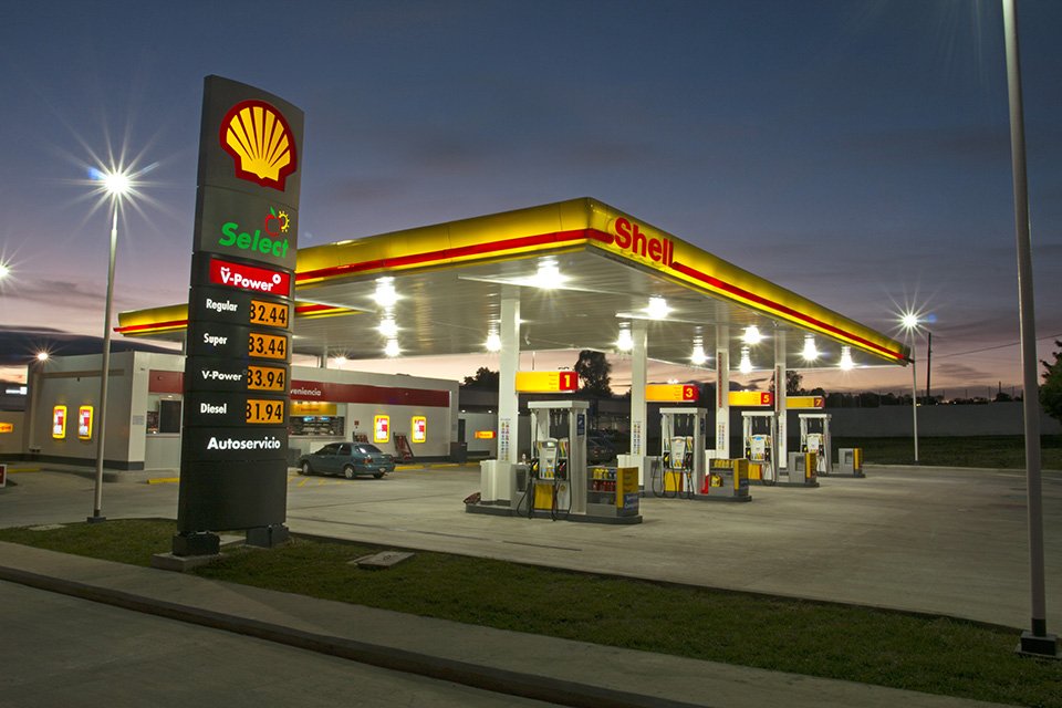  Se confirmó la venta de 894 estaciones de servicio Shell en el país: un grupo suizo pagó USD 1.420 millones