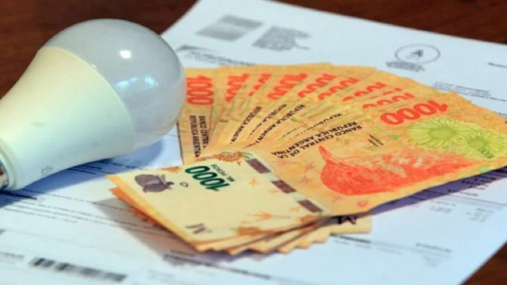  Junio llega con nuevos aumentos en tarifas: el gas subirá 2,81% y la luz 1,5%