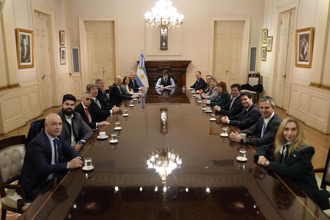  Milei reunió a su Gabinete en la Casa Rosada con eje en la reforma de la Carta Orgánica del Banco Central